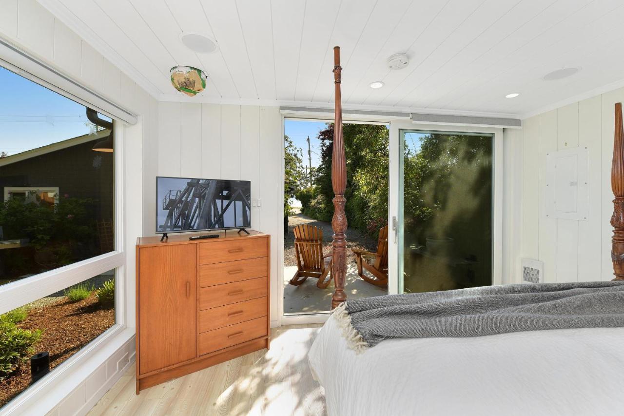 The Bayside Cottage North Saanich Exterior foto