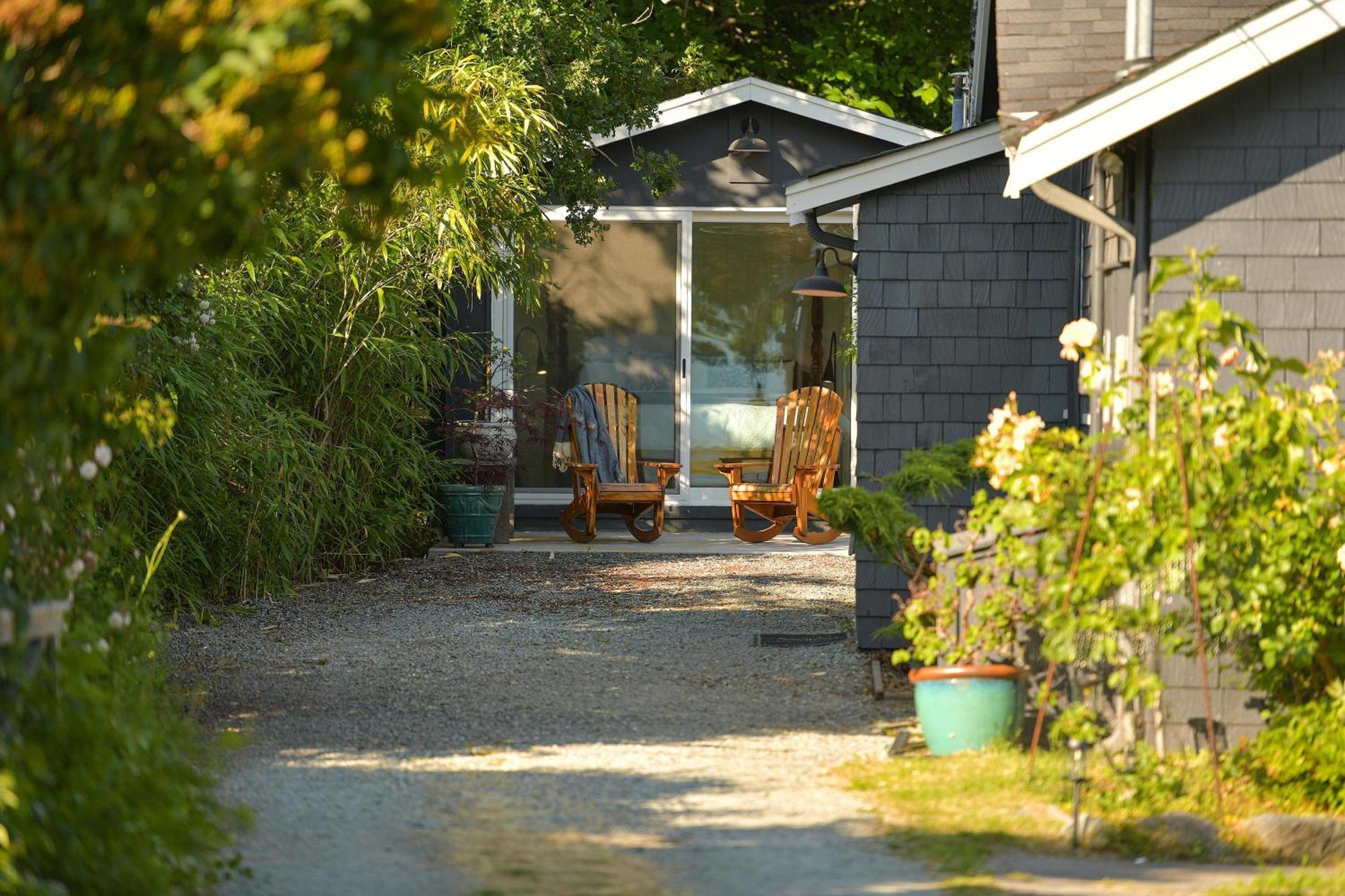 The Bayside Cottage North Saanich Exterior foto